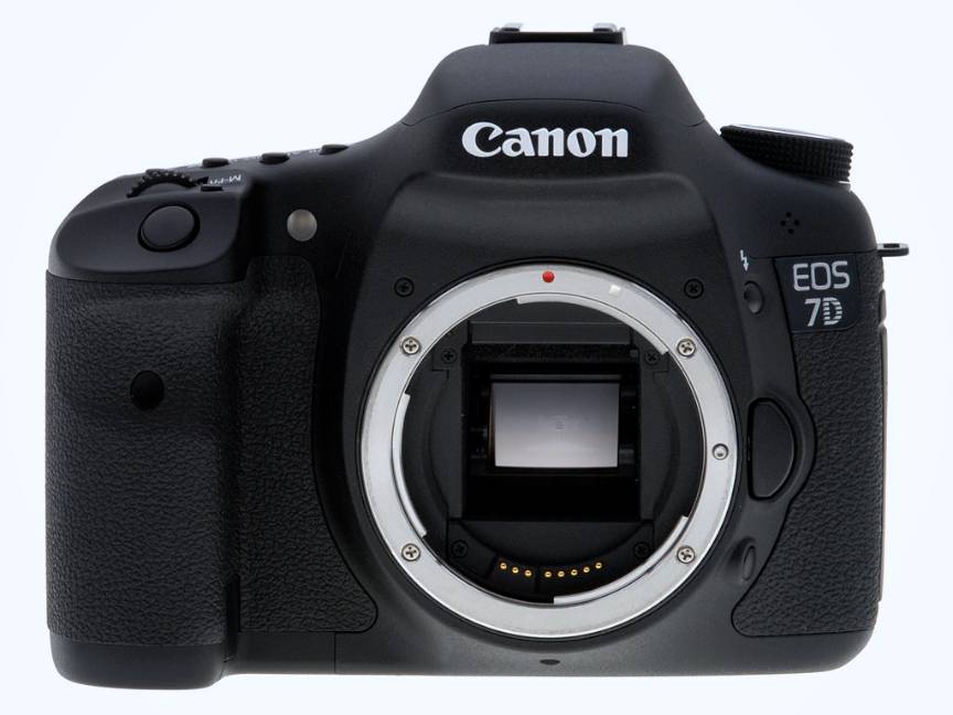 Canon 7D fara obiectiv foto.
